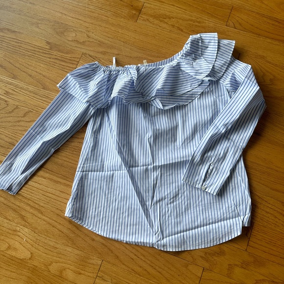 CK top - Picture 1 of 4